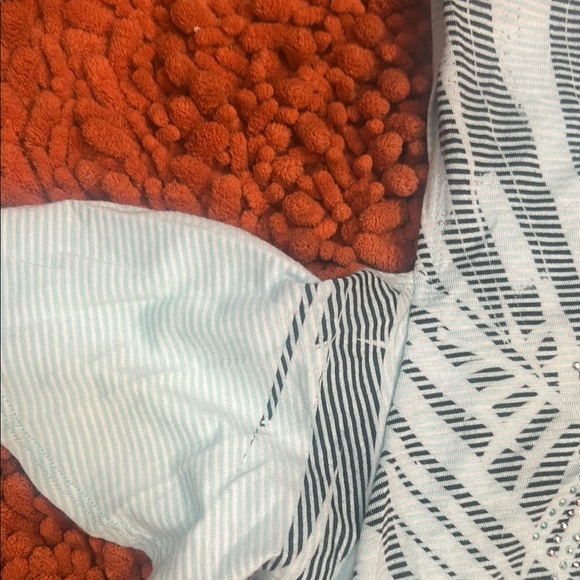 B.L.E.U. Light Blue Sleeveless Cut Out Cold Shoulder Blouse - Picture 4 of 8